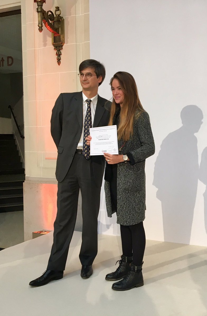 GRDF's tweet photo. .@SauvageEdouard, DG de #GRDF, a félicité individuellement les 86 diplômés pour leur réussite à la formation #TRG2017. #DevenirGazier https://t.co/Hxs8pUq48K
