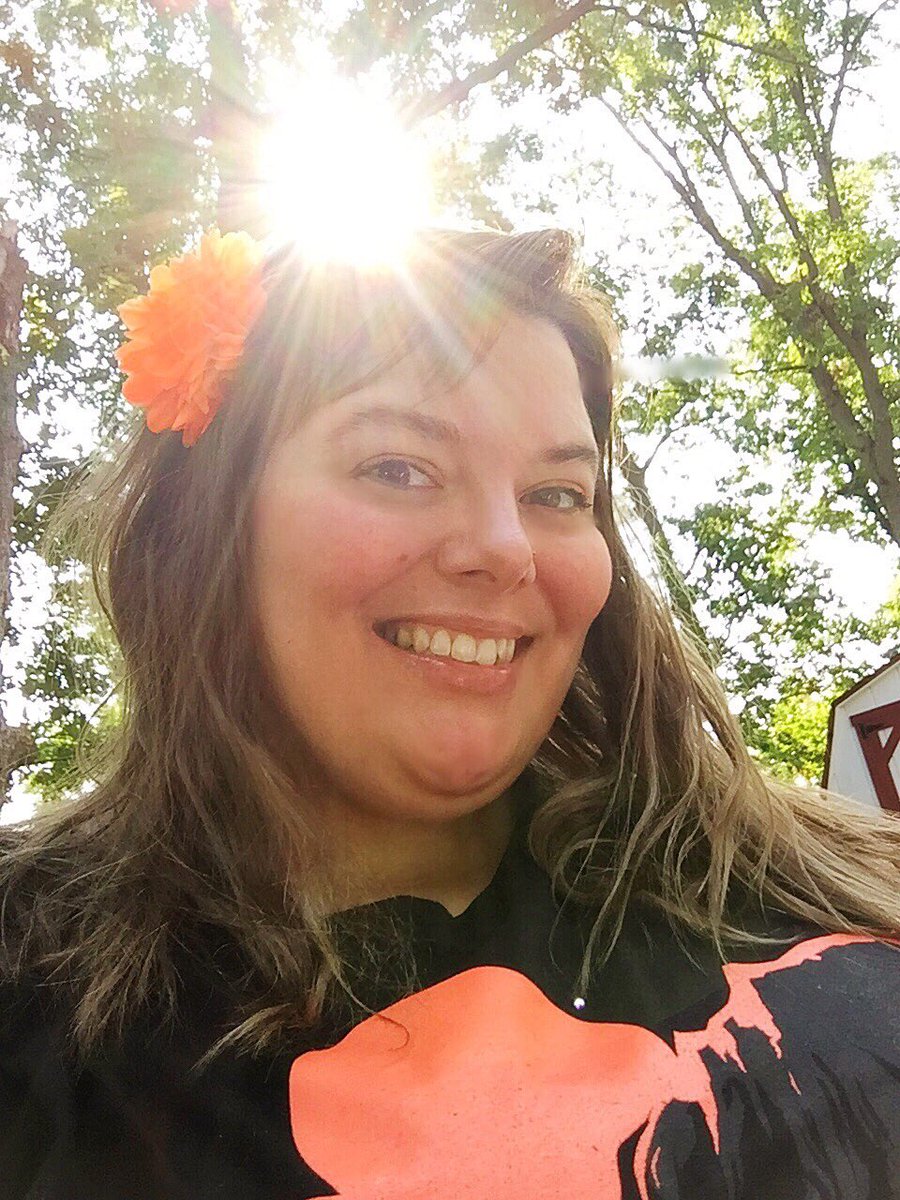 💗Pleasantly💗Plump💗 on X: Good morning!!!! Hi Hi!!! I hope everyone has  a fantastic Monday!! 💋💋#goodmorning #michiganmorning #sunlightglow  t.coNH2UOOIWBJ  X