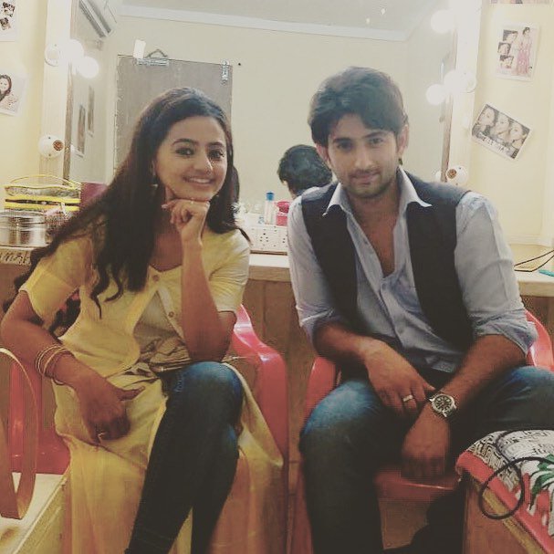 ittu_love_helly's tweet photo. @mudit_ronnie and @OfficialHelly7  keep smile.we always support u n love u both.u both r amazing.n good co-star 😍😍😍 https://t.co/xz2nTWj5ZT