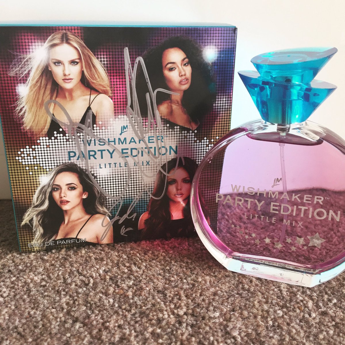 outerstankss's tweet photo. Honestly my favourite perfume EVER! π #WishmakerParty π @LittleMix https://t.co/EdGZyhU2nO