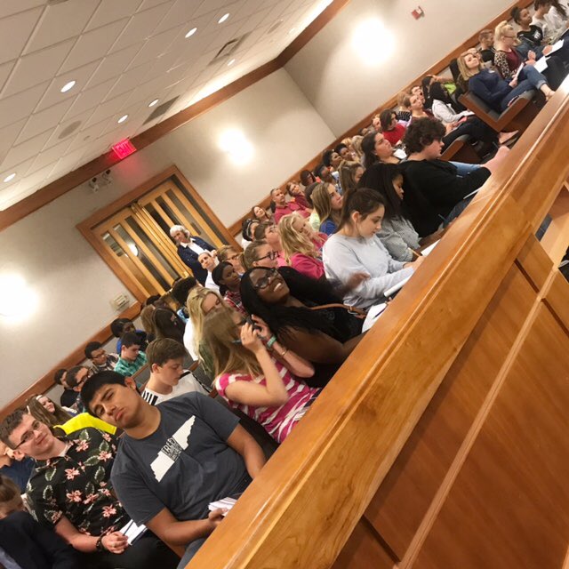 kentuckycourts's tweet image. If you have a HS student in your life, look for a teen court in your community! Volunteer and make a difference in the life of a teen.