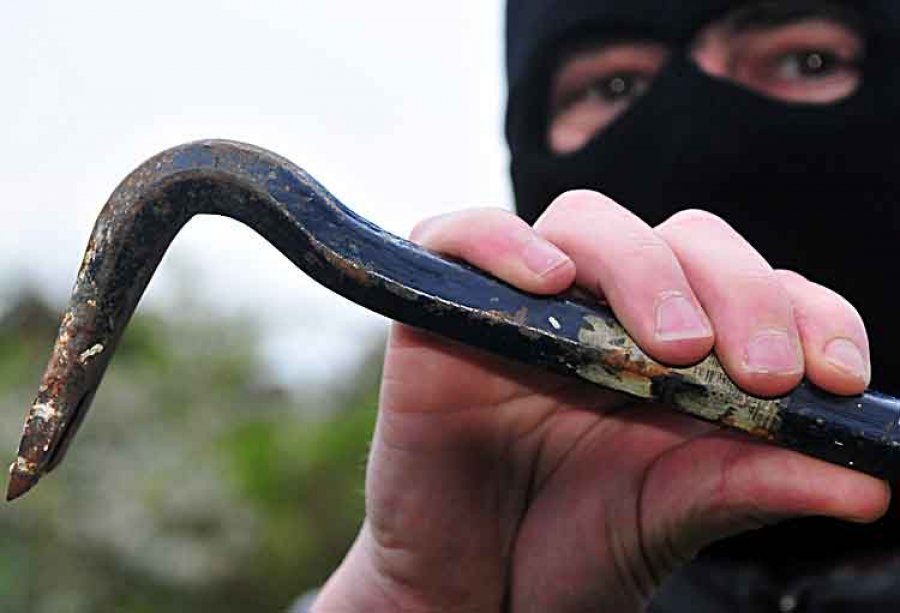 #Einbrecher in drei Feldscheunen: Hoher Schaden
#Haina #112magazin

Zeugenaufruf unter 110-ne.ws/rva