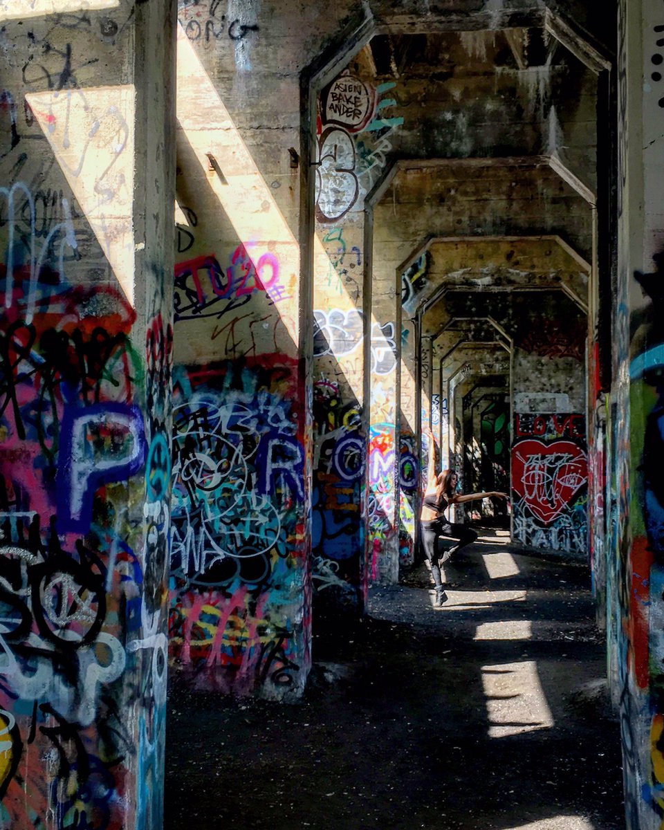 ProjectMoshen's tweet photo. ๐๐๐ P R O M O | photo shoot|
#graffiti #graffitipier #philly #philadelphia #phillylandmarks #projectmoshen #danceshoot https://t.co/ZyV84AwJTe