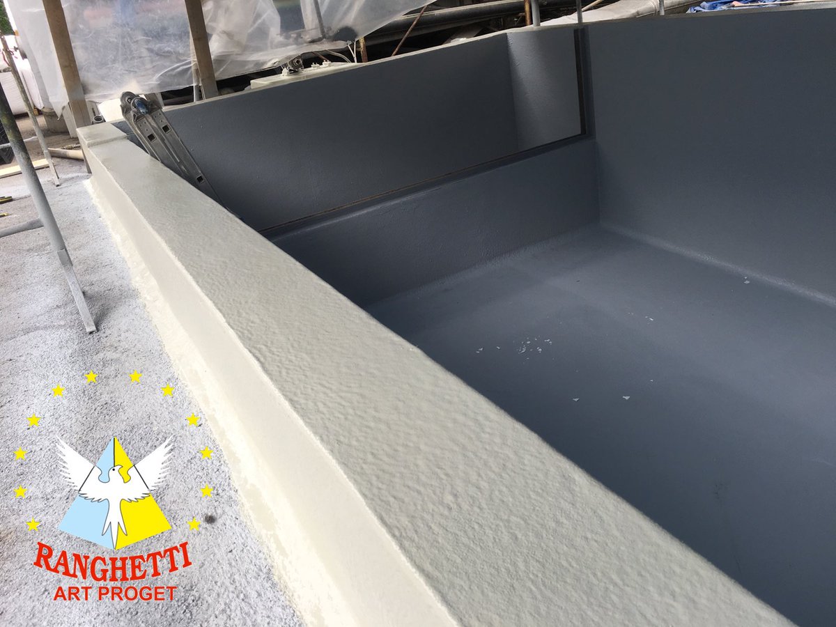 RanghettiArt's tweet photo. Impermeabilizzazione vasca di contenimento. #poliurea #mapei #impermeabile #architetti #purtop1000 #bastaperdite https://t.co/N9G2TtvWap