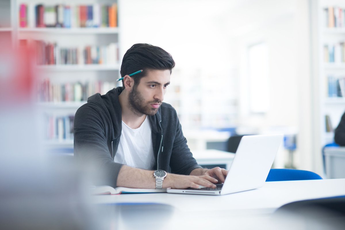 CommonApp's tweet photo. #AdviceforBacktoSchool: spend a little time on your #CommonApp each day, so you aren't overwhelmed at deadline time. https://t.co/t3a5j3NTdR https://t.co/lxrcxev5HZ