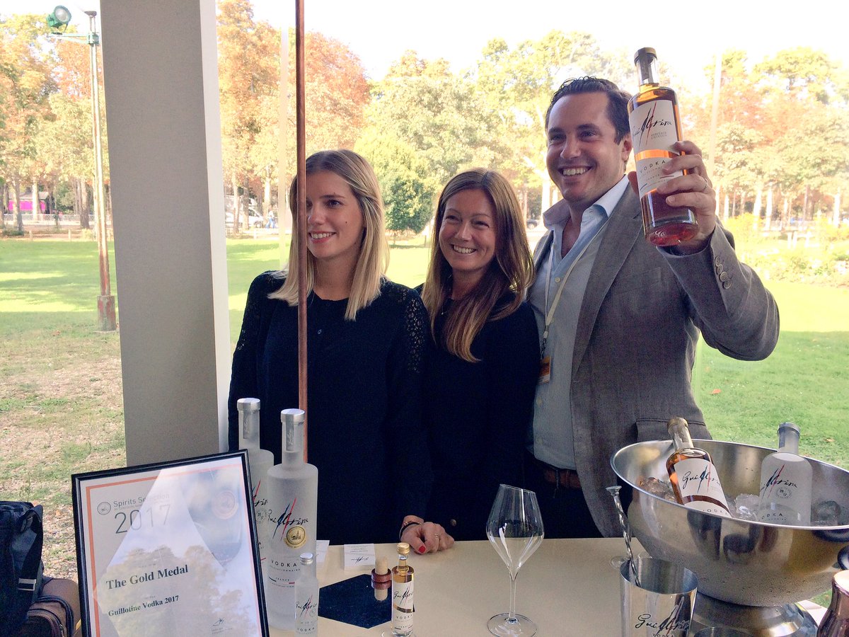 guillotinevodka's tweet photo. .@FraQuintessence Guillotine represents in The French Spirits Universe Fair #VodkaUltraPremium #GoldMedal @concoursmondial #BestSpirits https://t.co/fangIqyAo3