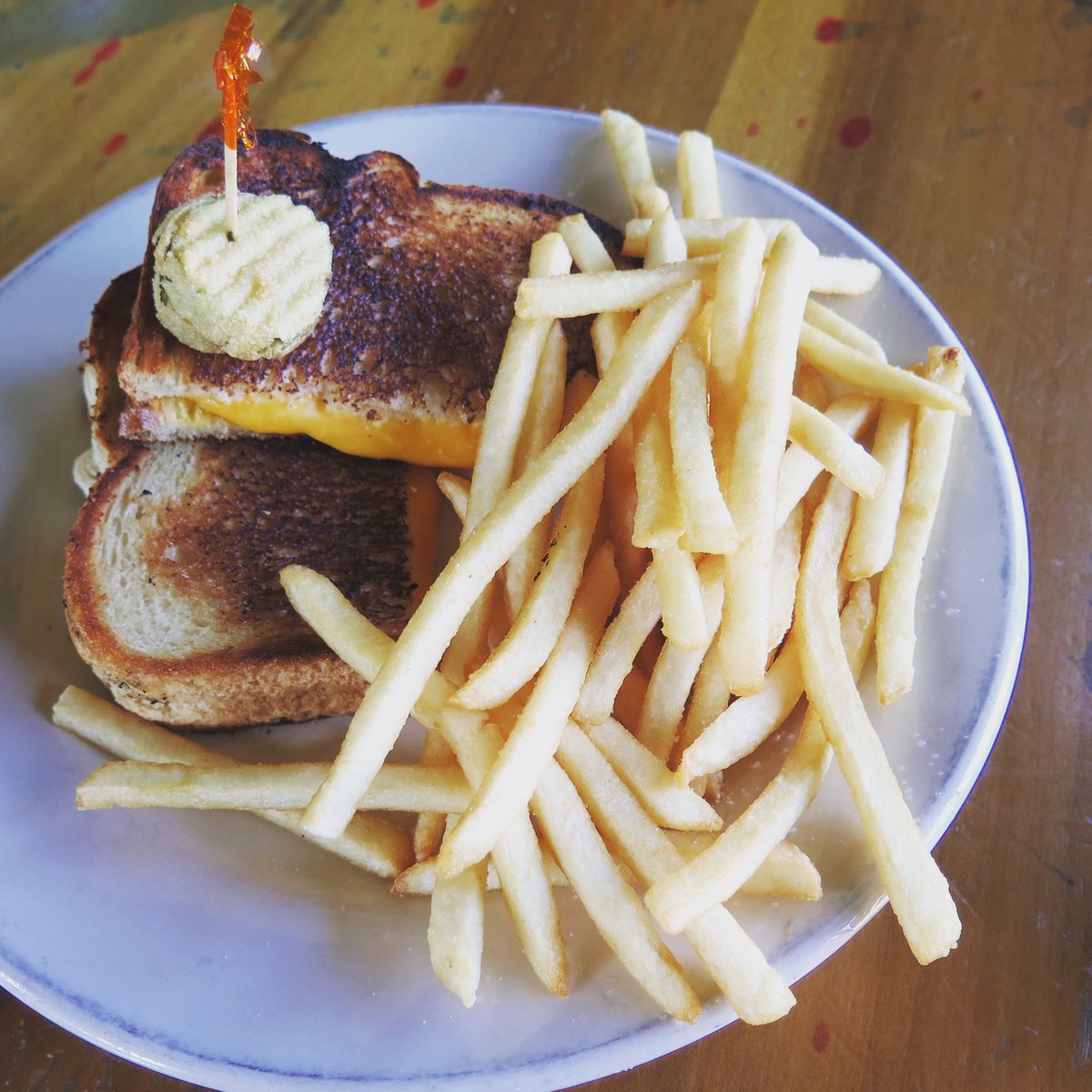 Nothing better on a rainy day than a GRILLED CHEESE!  Eat w/ us or have it delivered @grubhub @ironcitydeliver  <a href="/TheTakeoutBham/">The TakeOut</a>
