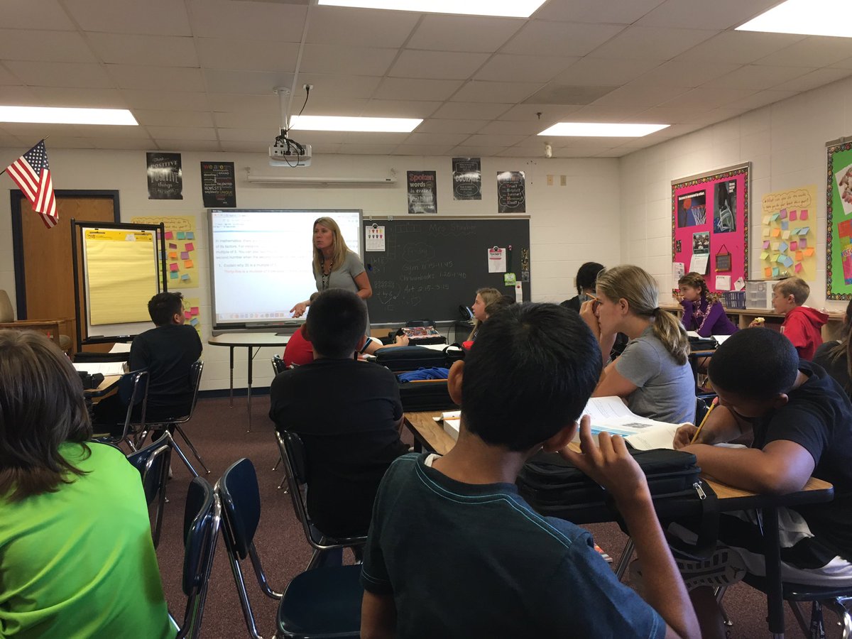 BenFranklinFPS's tweet photo. Working on using multiples as a tool for problem solving with Mrs. Stauber. #sixthgrade #math #prideps @FPSDistrictWI https://t.co/P4auEpwcvA