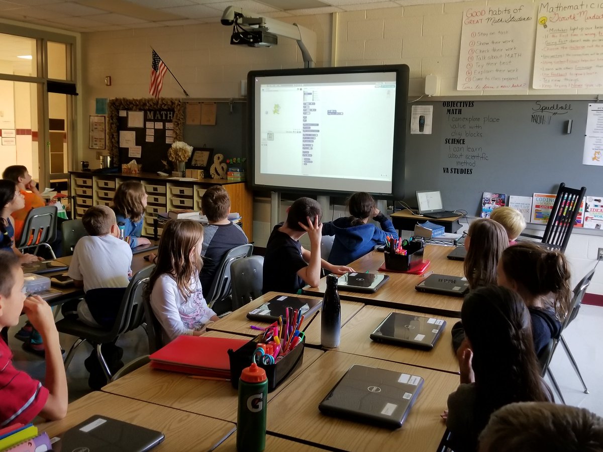 jewellclass's tweet photo. And so it begins for 4th.... #cttf #lcpscodes #rhl4code @mrshollar @MrsMackey4 @LCPSMrsParker @RoundHillES @LCPS_CttF https://t.co/RCGEAZCzlQ