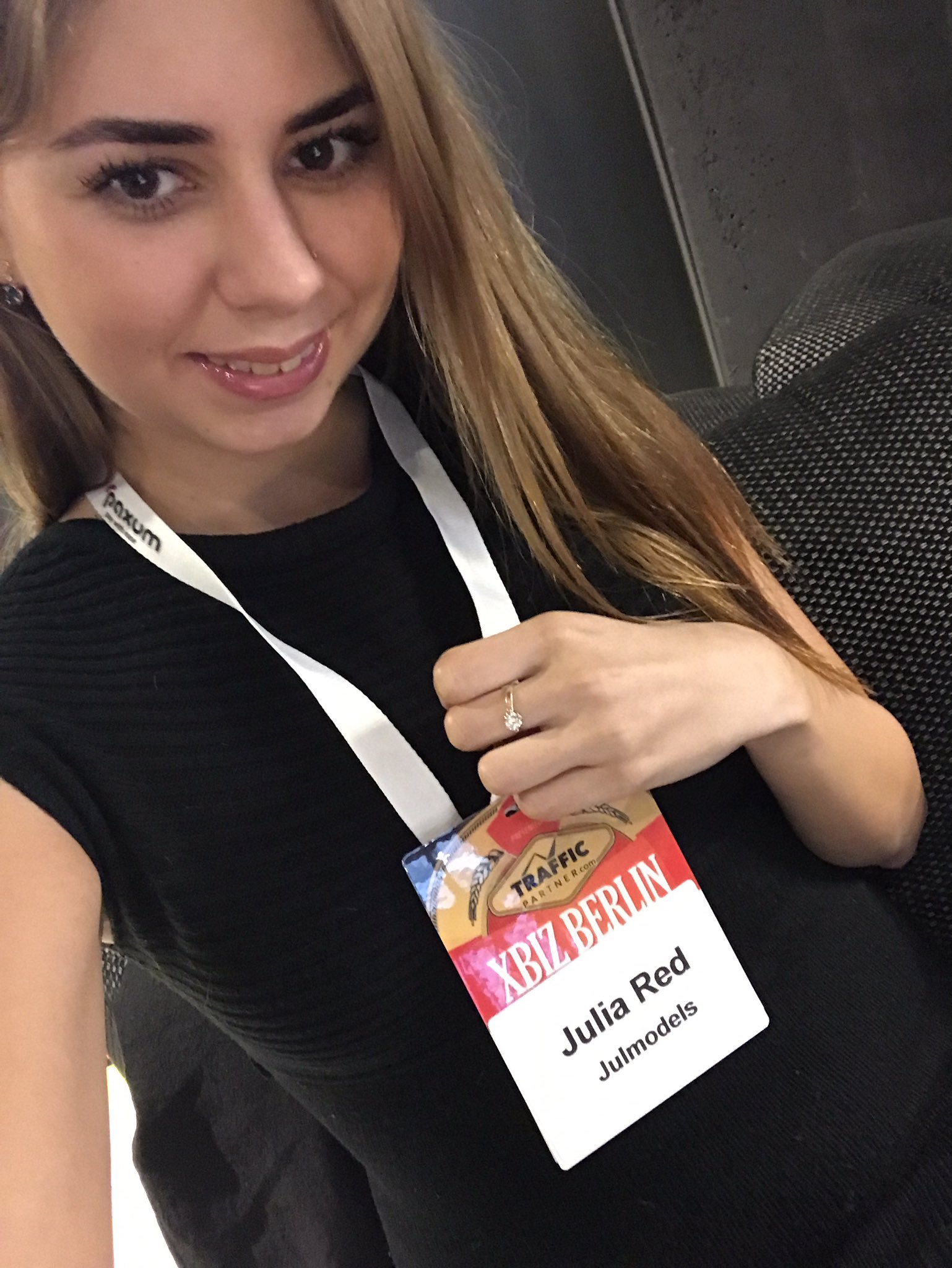 Julia Red on Twitter: "@JuliaRedx…