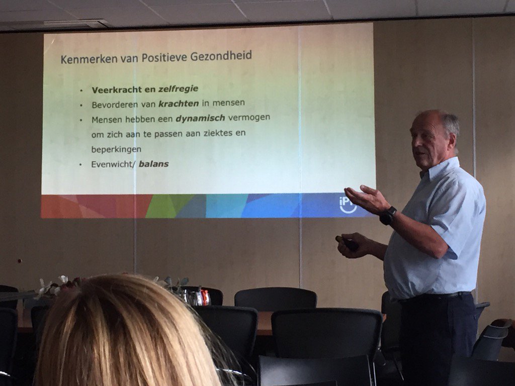 Met raadsleden op een bijeenkomst over gezonde raad en positieve gezondheid.