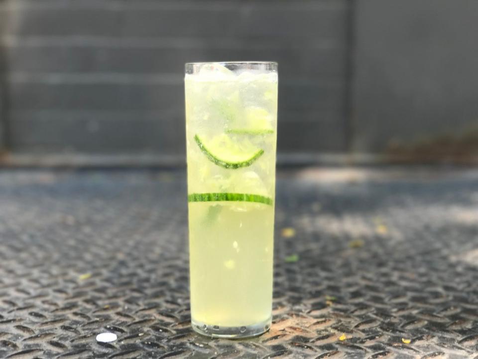 HudsonSquareNYC's tweet photo. Did you know @Housemanresto has a #Despacito cocktail?! Learn about it's ingredients in @Forbes here: https://t.co/BHEpYkEqPz. #HSQdrinks https://t.co/CukefRewhR