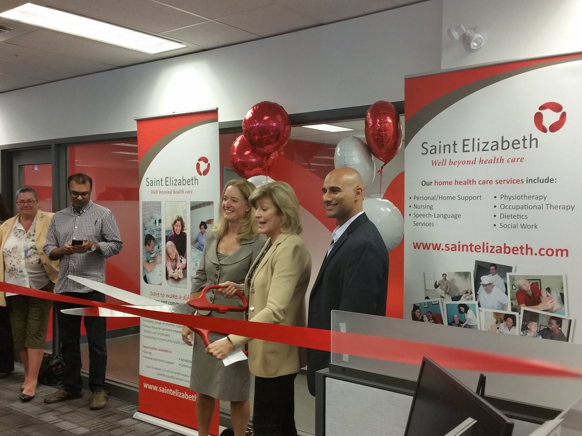 SEHealth_SEHC's tweet photo. Welcome to Central Toronto SDC! @ShirleeSharkey CEO @StElizabethSEHC declares doors of our new office officially open! #grandopening https://t.co/CvriPoubqY