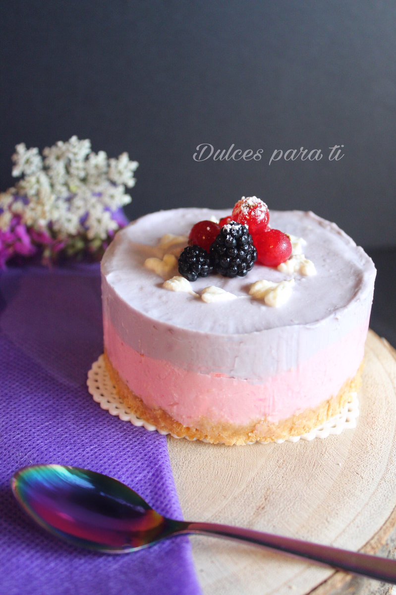 anawel3's tweet photo. La nueva receta del blog son estas mini chessecakes de frutos rojos https://t.co/vCXl2HPZBc #minichessecake #chessecake https://t.co/M91d5nIsPr