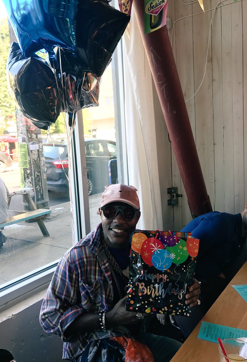 iammoshow's tweet photo. Happy birthday to me, when I'm no longer here I hope the cat people and the world see what I've done 😼🌎❤️🎂 #TheCatRapper https://t.co/RfsQ6A8r2v