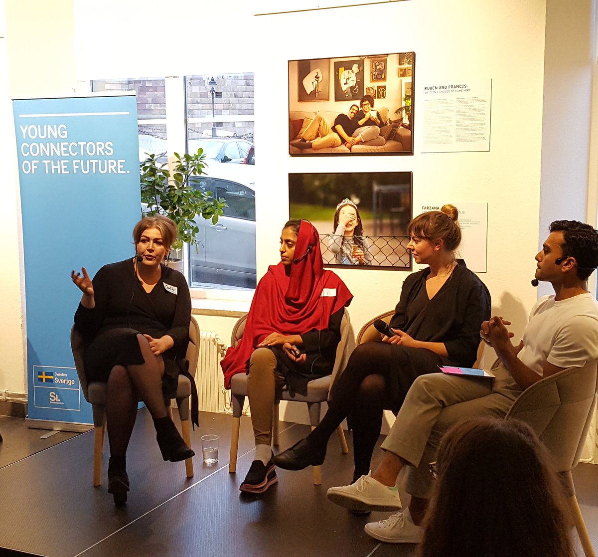 SI_YCF's tweet photo. Global Challenges - Shared Solutions. 70 changemakers from near and far in the same room @SweInstitute  #ycf17 #ycf  #youngconnectors https://t.co/EkS6GFONMz