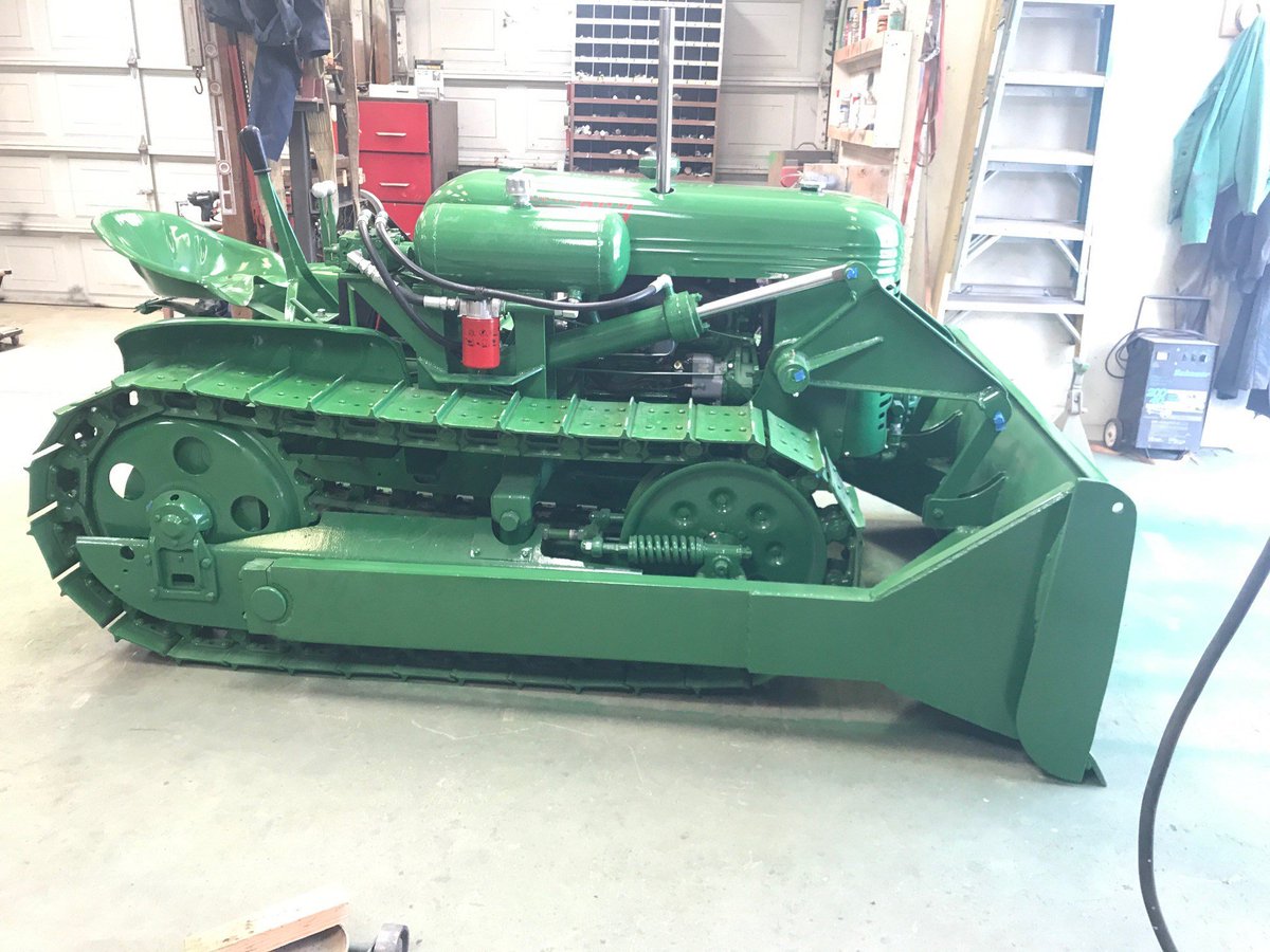 ChevronTRC's tweet photo. Let's hear it for our 6th finalist, Taylor Havemann of Atascadero, CA! Nice job restoring a 1951 Oliver OC3. https://t.co/VyxuXByzQ1
