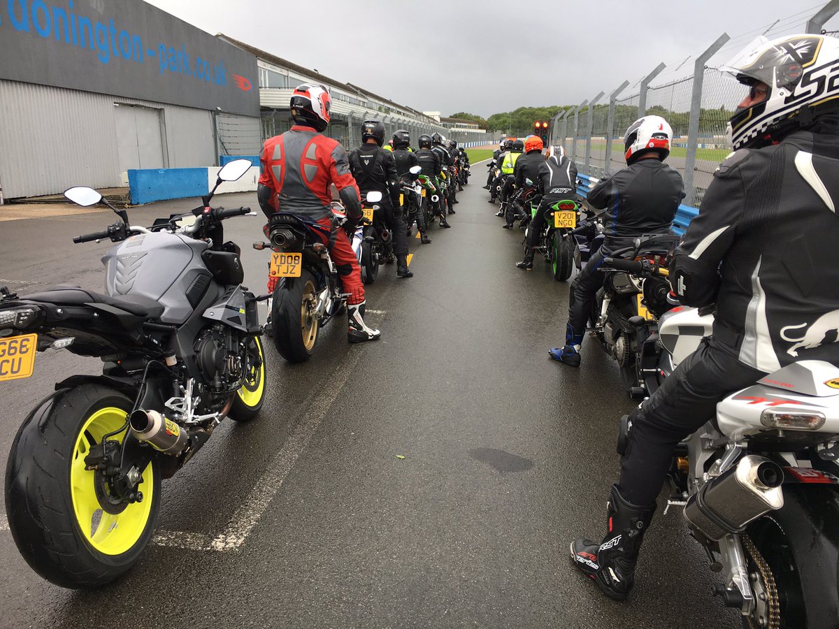 fman256's tweet image. Wet rainy track dAy @NoLimitsOnTrack but ☀️ last sesh makes it all worth while! @DoningtonParkUK top marshalling