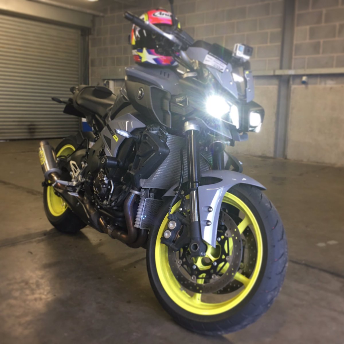 fman256's tweet image. Wet rainy track dAy @NoLimitsOnTrack but ☀️ last sesh makes it all worth while! @DoningtonParkUK top marshalling