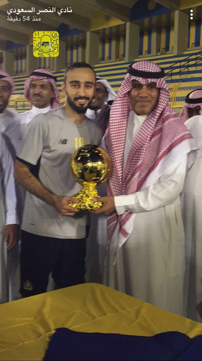 Sahlawi_m10's tweet image. 2
كما أشكرهم على تكريمهم الخاص لي بمناسبة تحقيقي هداف تصفيات آسيا المؤهلة لكأس العالم 2018 م ، و هذا الدعم المعنوي غير مستغرب على نجوم مثلهم