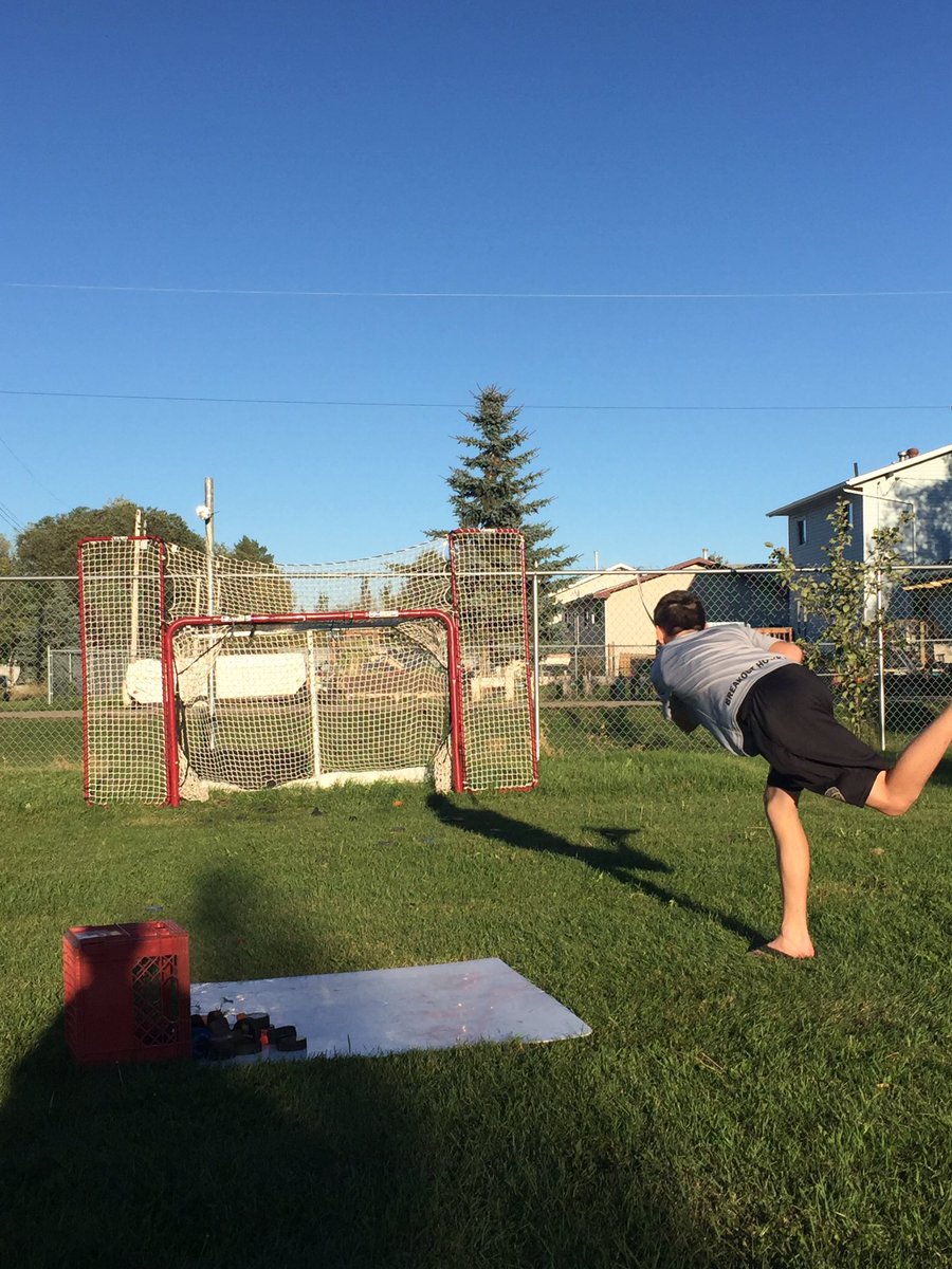 kinjerskihockey's tweet photo. #Hockeyhomework https://t.co/1QTDDAcvJf