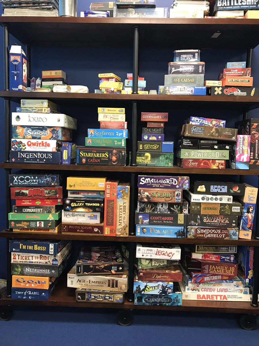 TiMEoFPoSTiNG's tweet image. There is a #GameLibrary📚🎮📚🎮📚
......I'm pretty OK with this.
#MassiveUnderstatement
#GameNostalgia
#N64🎮 #BoardGames
(&amp;amp; gestern: learnt GO:)