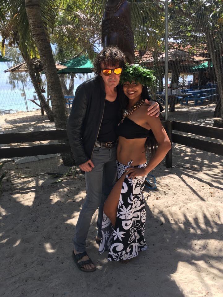 caliofficiel's tweet photo. Nouméa... Merci pour cet accueil.
Première édition des Francofolies de Nouvelle Calédonie, j'y étais... "Oléti".
Je vous embrasse.
Cali https://t.co/mmQCPyMAKC