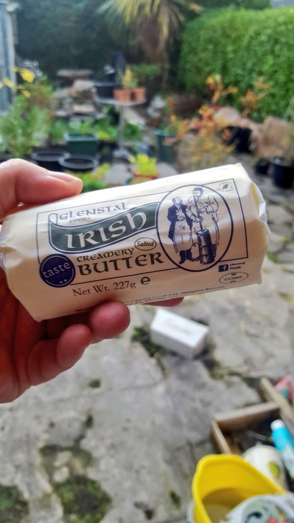 Katia Valadeau tweet media