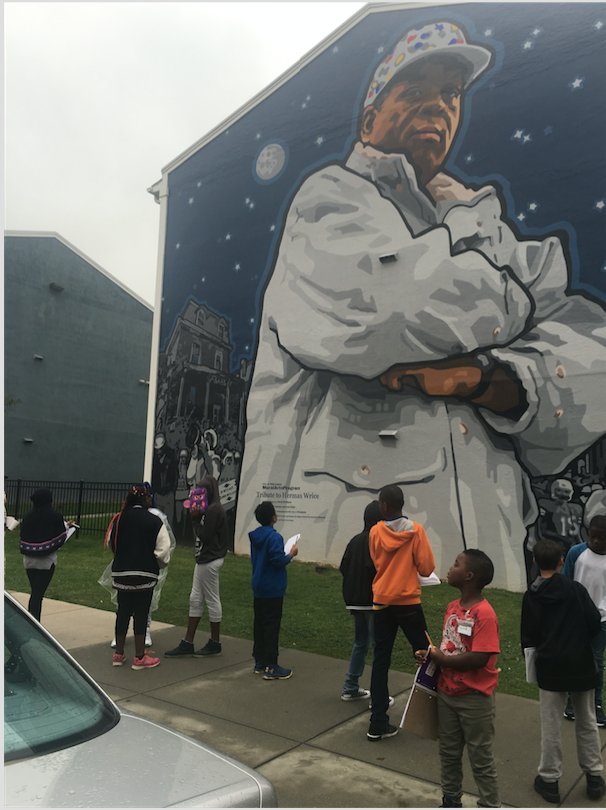 SLAMiddle's tweet photo. Our students started their school year by visiting community sites &amp; jumping into core values. #muralarts #expodays https://t.co/MA8jDL690b