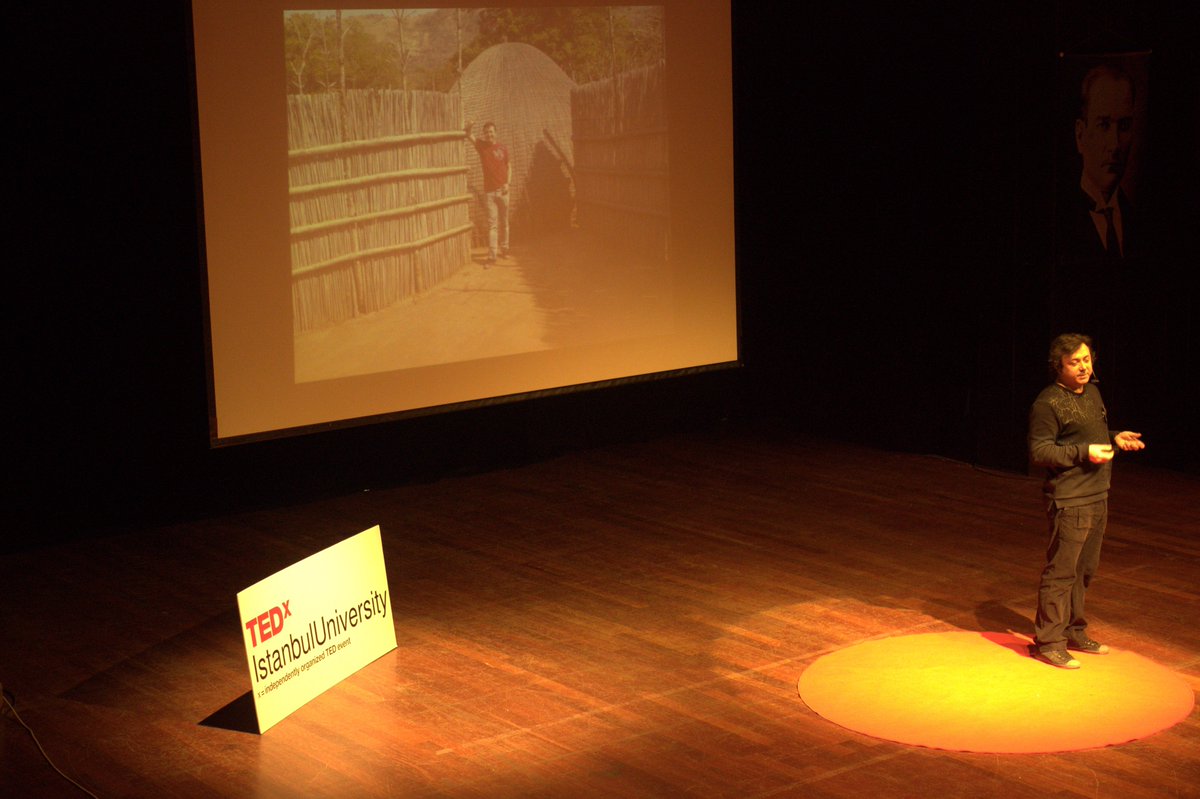 TEDxIstanbulU's tweet photo. Alper Metin'in "Sıradışı Gezgin, Sıradışı Deneyimler. Yol Açık, Yola Çık!" adlı konuşmasını dinlemek için: https://t.co/sFcX3TJtfd https://t.co/eW8aBj4K77