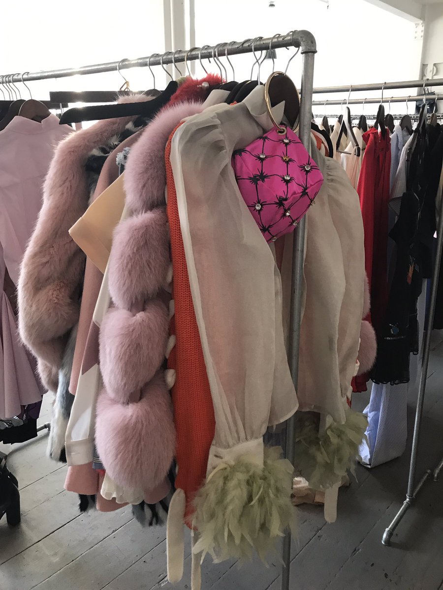 pixiejoanna's tweet photo. fashion week prepping https://t.co/ugHDVpoRhV