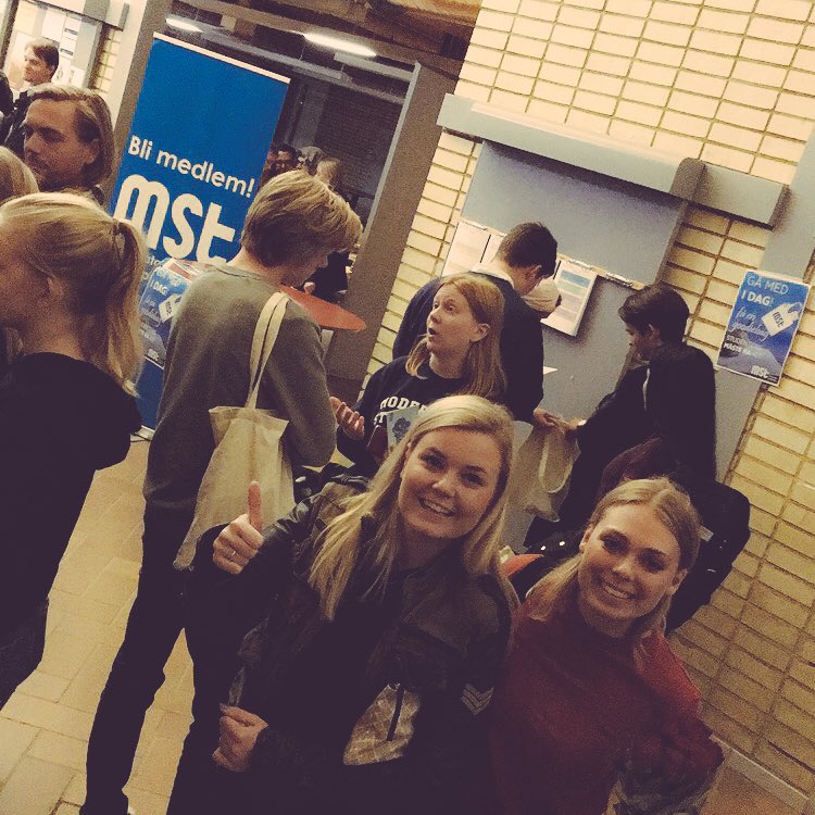eeengstrand's tweet photo. Kampanjar med @mstuppsala efter #samdebatt med ungdomsförbunden 🙌🏼 https://t.co/tG5c08L64z