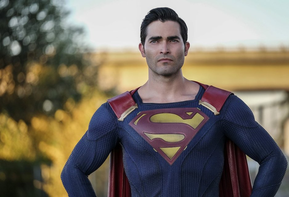 Let\s wish a very happy birthday to Tyler Hoechlin who plays on 