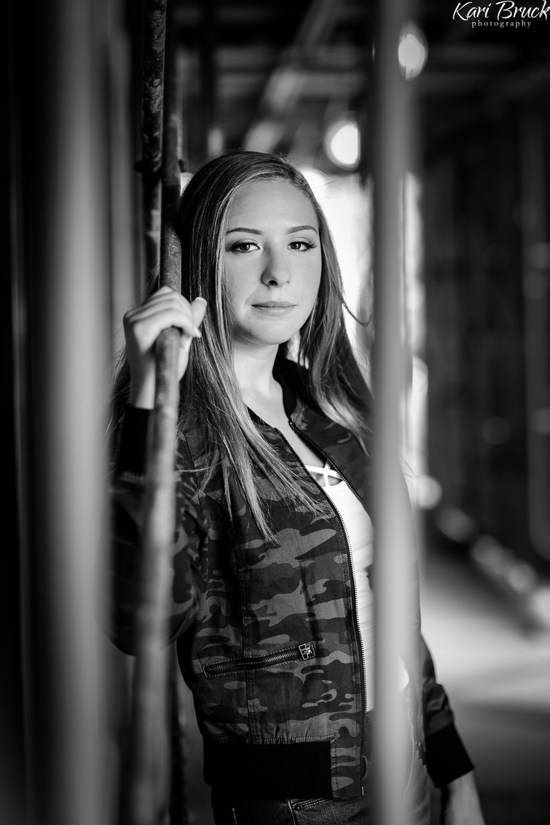 KariBruckPhoto's tweet photo. Sneak peek from my session with 2018 DCG senior @Natalie62300 I am taking names for 2019 senior sessions for next summer,no deposit needed. https://t.co/SyitQWnMpG