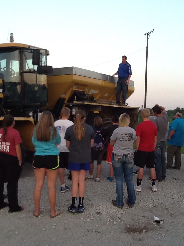 AHSTWFFA's tweet photo. Welcome back meeting! Thank you Agriland FS for coming to speak to us! #bluejacketsgoldstandards #agrilandfs #feedingamerica https://t.co/ElRPjZYfZp