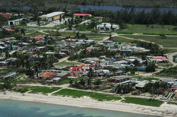 AdelanteCuba's tweet photo. Su casa era azul fuerte. Eso fue antes de #HuracanIrma 
https://t.co/W0ze9y2bx9
@cubadebate_cu @SiendoCubano @CUBAH0RA https://t.co/XmRvdCDaJg
