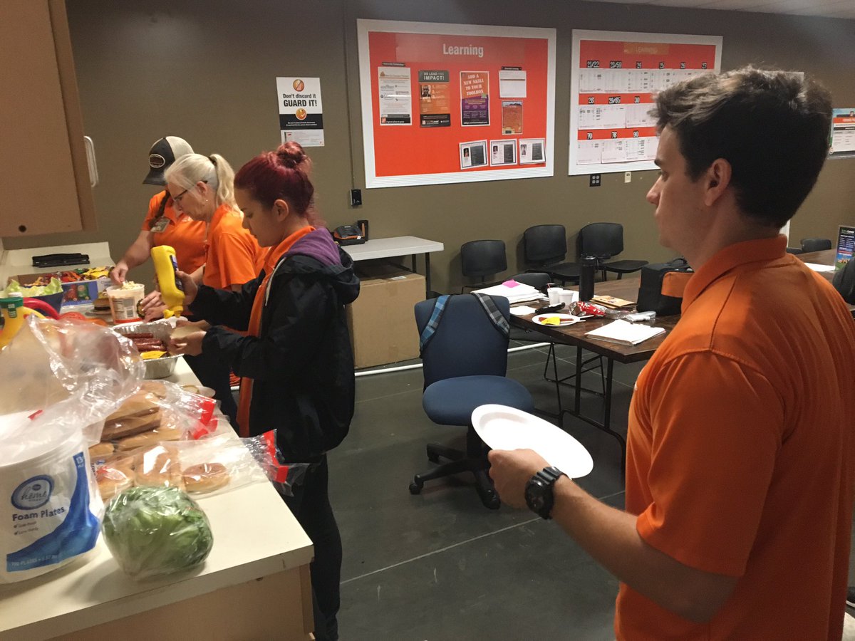 HowardAlurac's tweet photo. Lompoc 6681 Bruce Store Manager  BBQing for met appreciation lunch. Thanks MET for all you!! We couldn't do it without you. https://t.co/G8Ps7nEB11