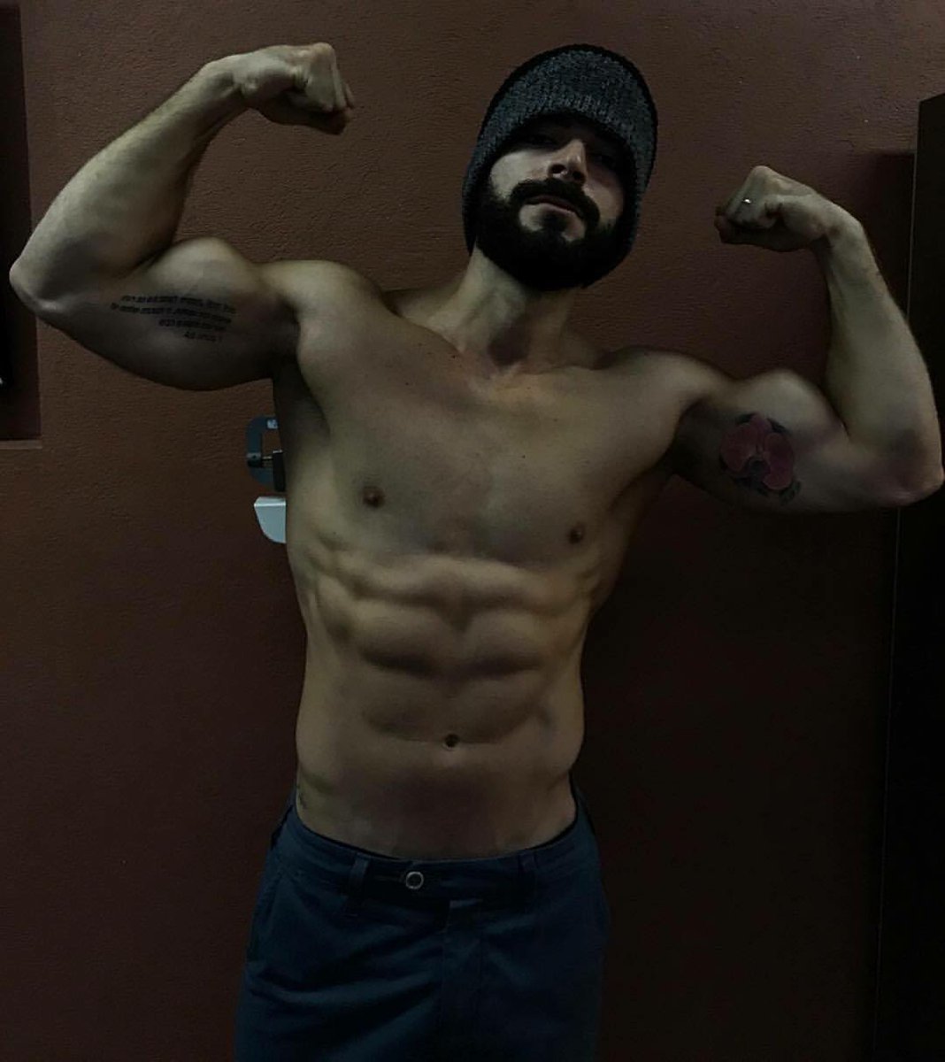 ElChacaleroMx's tweet photo. #AdrianDiMonte... Podría ser a pelo y sin lubricante? 🤤🤤🤤🤤🤤 https://t.co/FqMKrYDXpO
