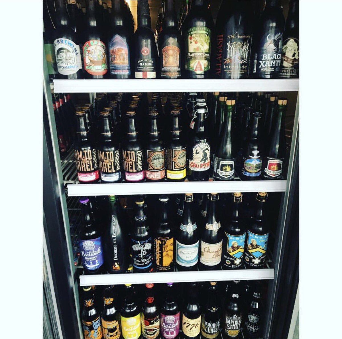 It's Monday again!!!!! 20% off all bottles!!!!👌🏻 Share with friends