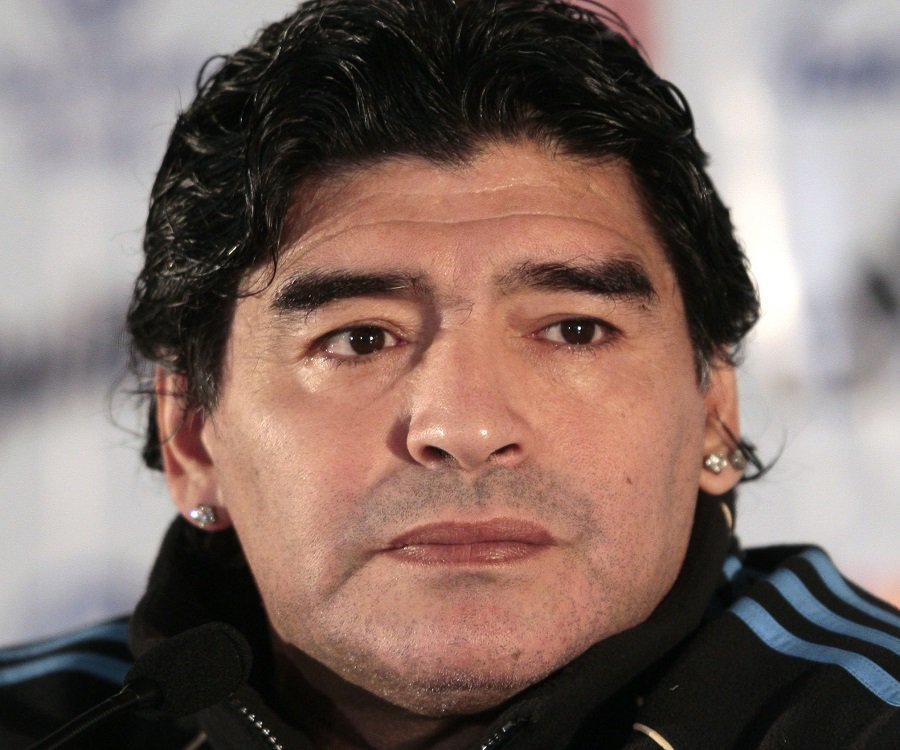 Cronica_ok's tweet photo. #VIDEO Diego Maradona hundió a @mirthalegrand: "Ella tomaba whisky con Videla" https://t.co/sOHlo9iRZ9 #Eeeeehhhh #Eeehh #MirthaEeeeh #Salud https://t.co/6v11dQDHKW