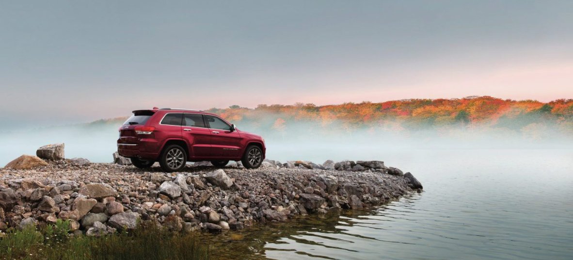 Start your week off right with the #2017 #Jeep Grand Cherokee! Ride into the week in style!