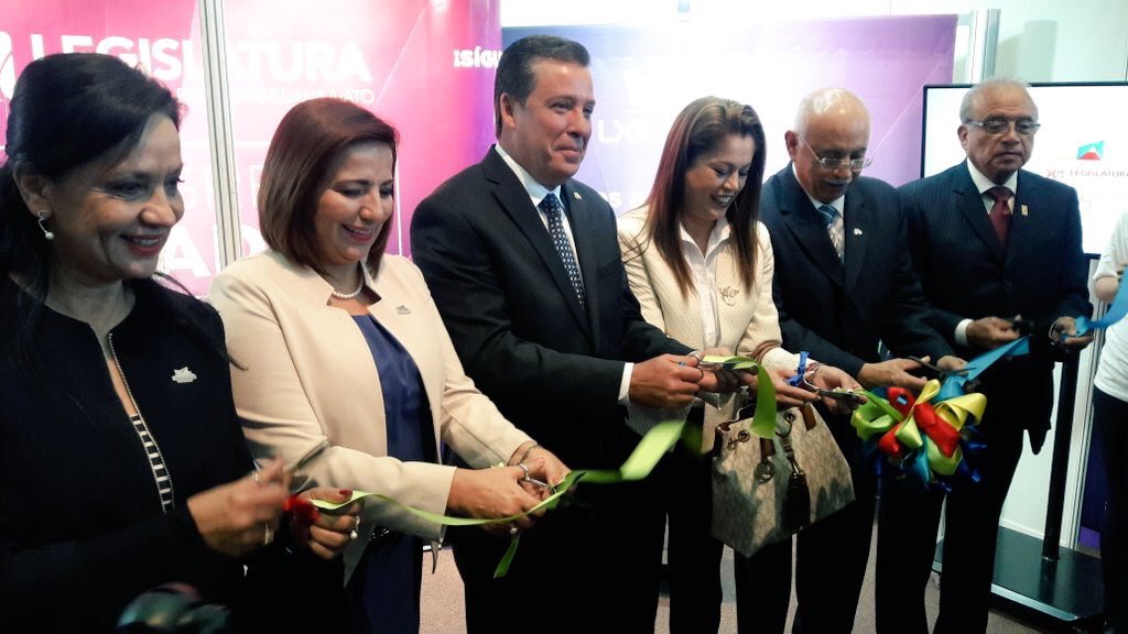 maricelaluna's tweet photo. @CongresoGto participa en Foro #GtoInnova, a través de stand, se suma al impulso a economía del conocimiento. @BeatrizHdezC @miguelmarquezm https://t.co/07LiwSQZh3
