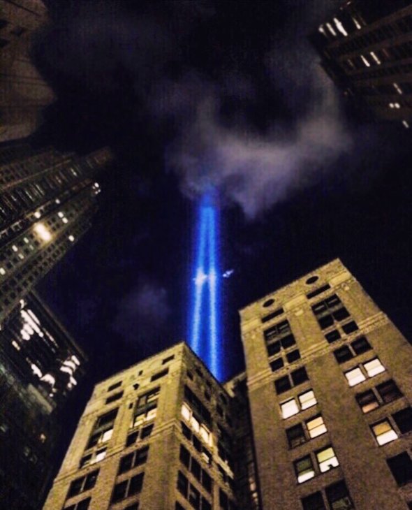 SensibleStyle's tweet photo. Reflecting on #September11th + #911Memorial post from a day I'lll #NeverForget having lived in #NYC on that day. 🇺🇸

https://t.co/P8wQ4WxbxW https://t.co/7nzyzgoam2