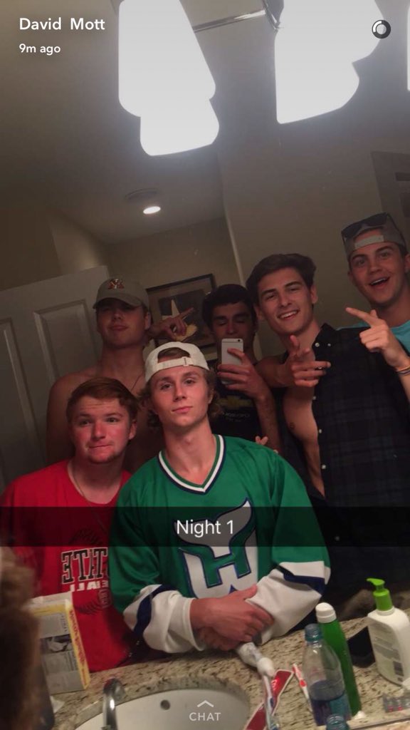 benji_connor's tweet photo. Happy birthday brother, hope ecu is treatin ya well. Miss ya and all the good times we had, thanks for a gr8 4 years. Live it up #19 https://t.co/YK93QOCtXC