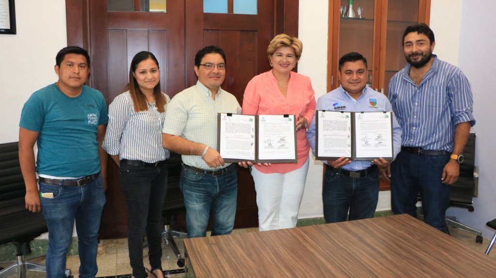 ISSTEY's tweet photo. Se regulariza las prestaciones de servidores públicos de Umán https://t.co/Ws8wtY0TgM #EstamosparaServirte #Isstey https://t.co/8EM2lTh5S7