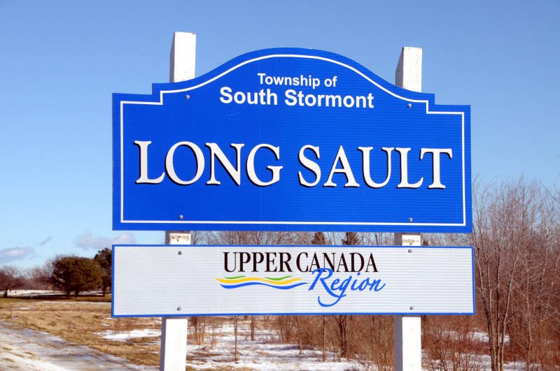 RIGHT NOW: County Road 2 closed due to gas leak bit.ly/2wWo12R #LongSault #SouthStormont https://t.co/5skqPosjE1