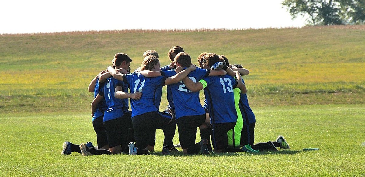 CoILTailgaters's tweet photo. Round 2 vs Gibault tomorrow. 5:00 JV. 6:30 Varsity. Theme is Jersey night. Let's get Loud and get another Dub @CHSEaglesSoccer ⚽️🏆 https://t.co/NxoEs9ex6A
