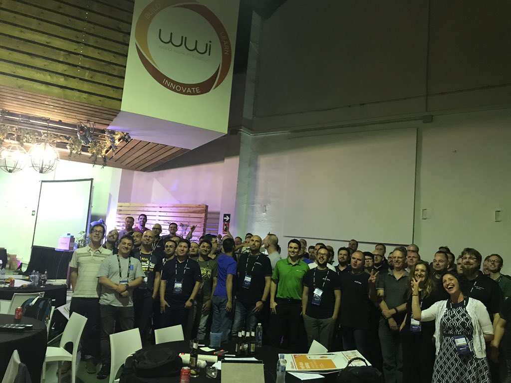 JuliaBKlaus's tweet photo. And the big winners of #VMwareHackathon is #team2! happy for seeing such mutual collaboration, thanks ๐! @ericnipro @lamw https://t.co/2IndpEecox