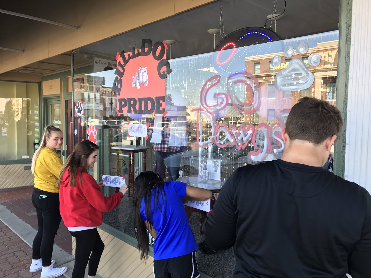 MexicoTheatre's tweet photo. @MexicoMoHS shares pride! #tylueserves17 #mhsconnections https://t.co/qiCOkpdmYa