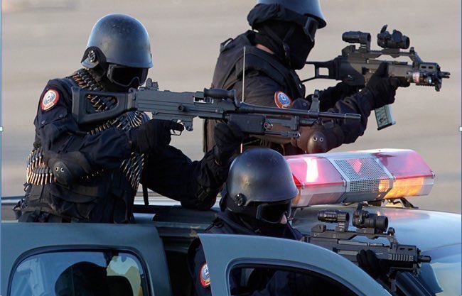 sulimanalsaqaby's tweet image. #القبض_على_خلايا_استخباراتية 
#أمن_الدولة 
#الخلية_الاستخباراتية 
.
شكراً من القلب لهذا الرجل ولكل معاونيه من رجال الأمن الساهرين على امننا